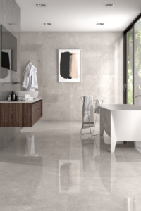 Modernizar el baño con porcelanato pulido